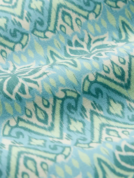 Bayberry Trunk - Teal White Lotus