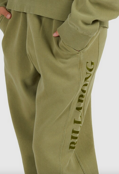 Baseline Joggers - Evergreen