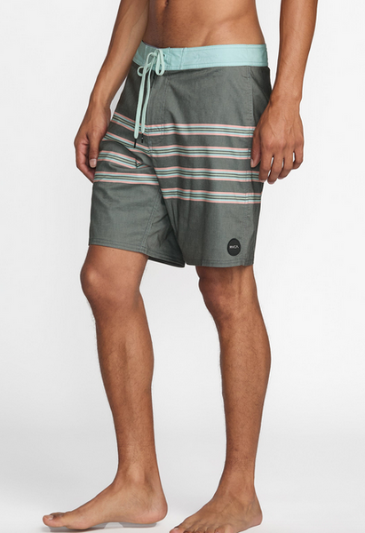 County Line Trunk 18" - Black