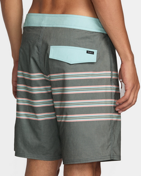County Line Trunk 18" - Black