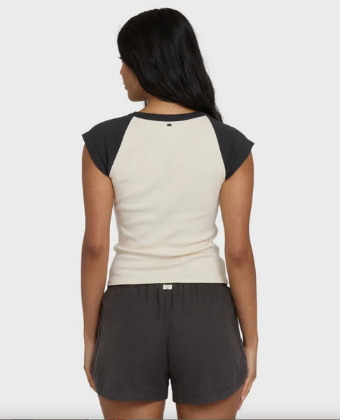 Des Tropic Short Sleeve Raglan Top - White Cap