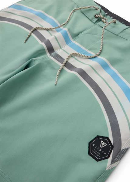 Latitude 18.5" Boardshort - Aloe