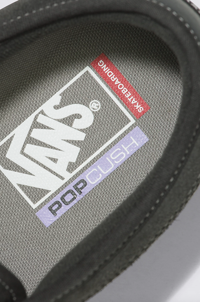 Chukka  Low - Dark Grey/White