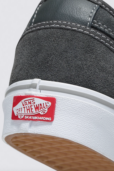 Chukka  Low - Dark Grey/White
