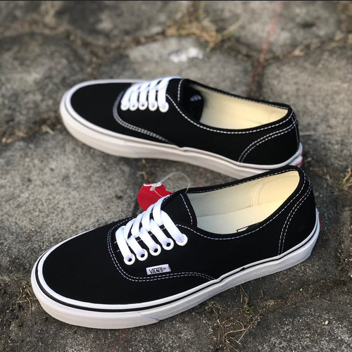 Authentic - Black/White