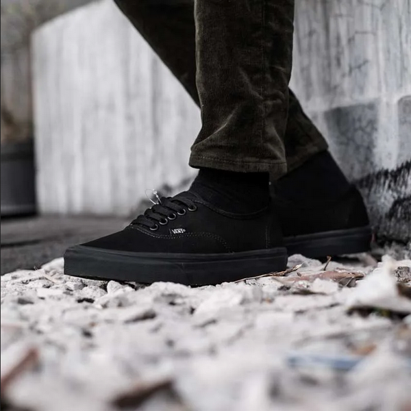 Authentic - Black/Black